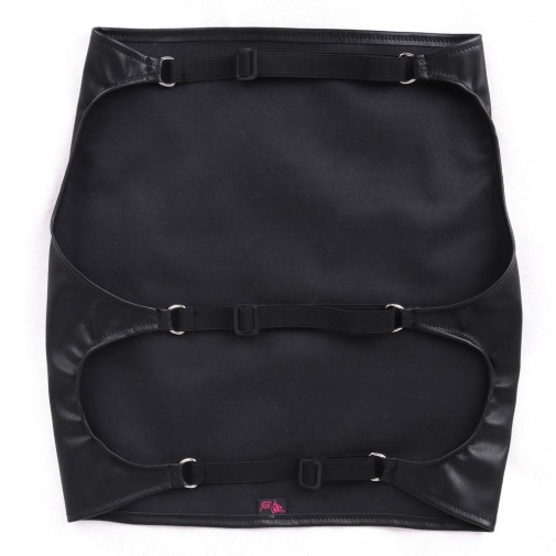 arnés-delantal-bondage